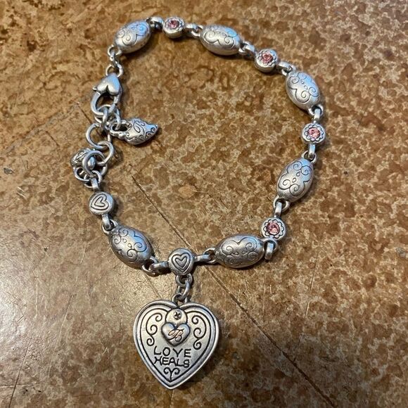 Brighton vintage Power of Pink Love heals 2015 breast cancer charm Bracelet - Picture 3 of 5
